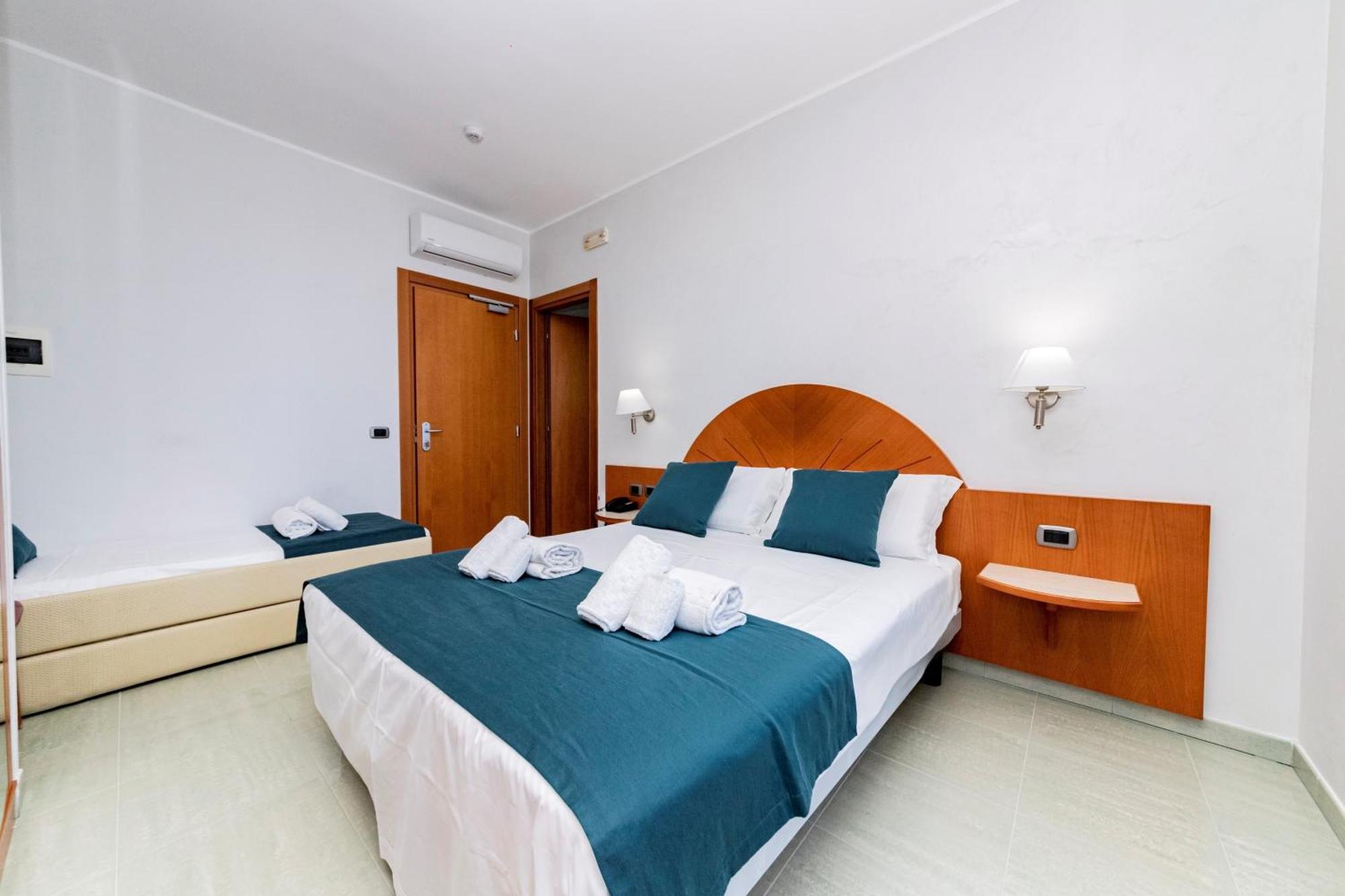 Hotel Alba Torre Lapillo