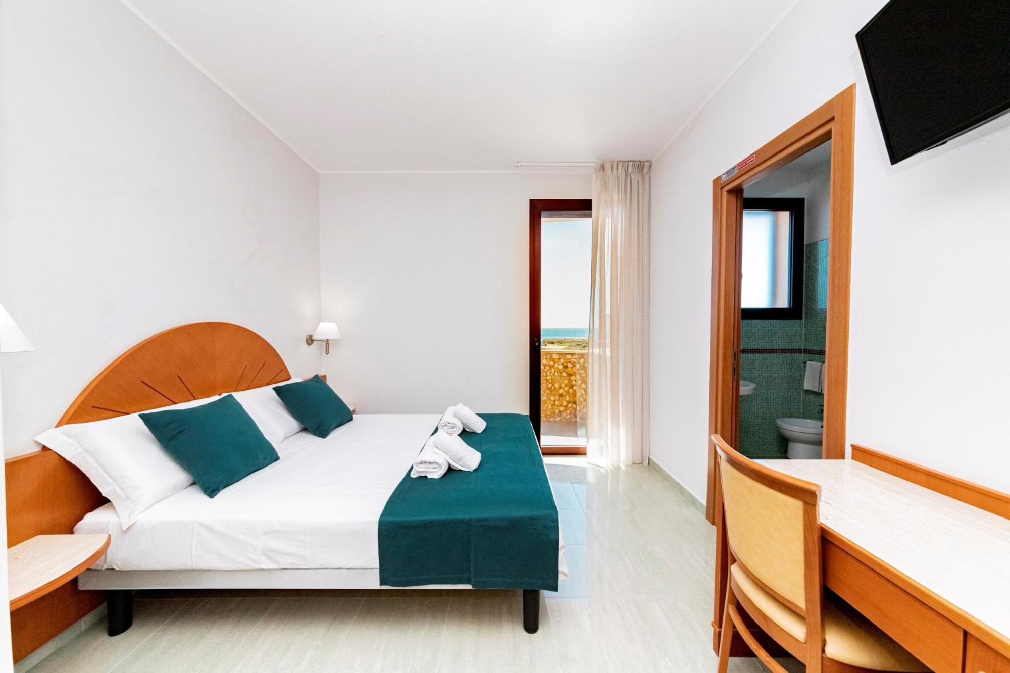 Alba Hotel Torre Lapillo